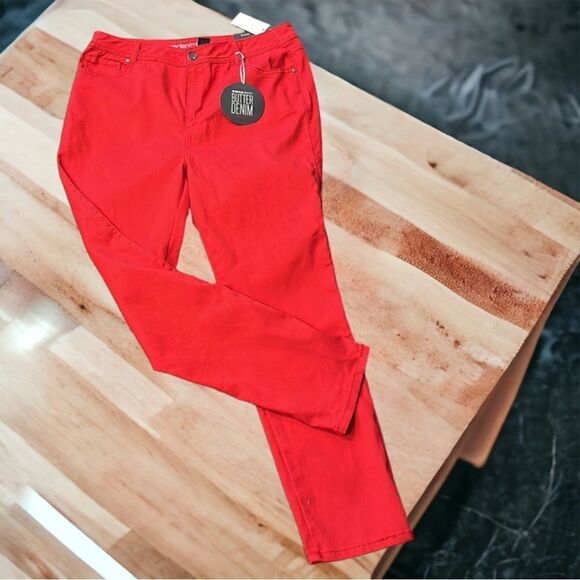 Avenue Butter Denim Red Skinny Jean’s NWT 16 Average - Picture 6 of 15